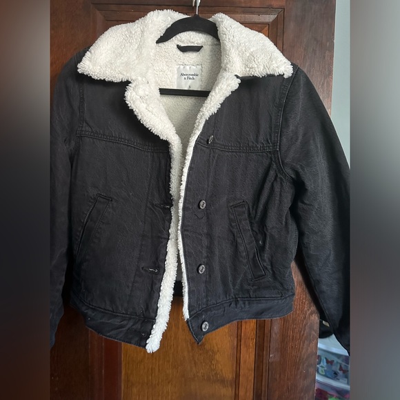 Abercrombie Sherpa Black Denim Jacket - Picture 2 of 3